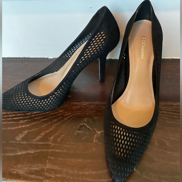 BCB Generation US Size 8.5, Lady's black suede high heel shoes. - Picture 2 of 9